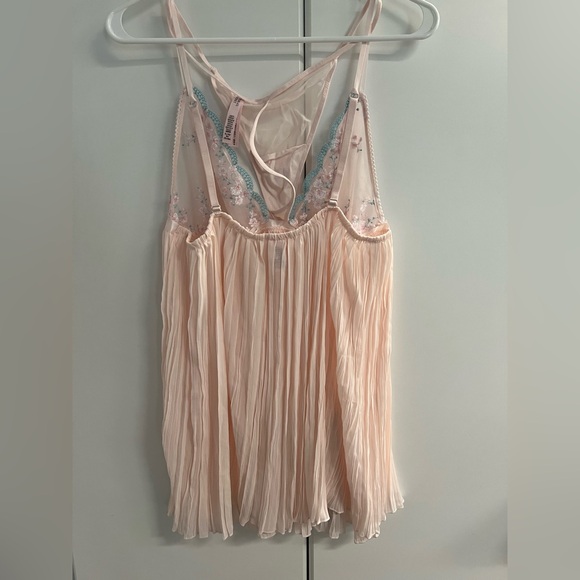 Victoria's Secret Blush Pink Pleated Nighty Sz XL - Picture 2 of 7